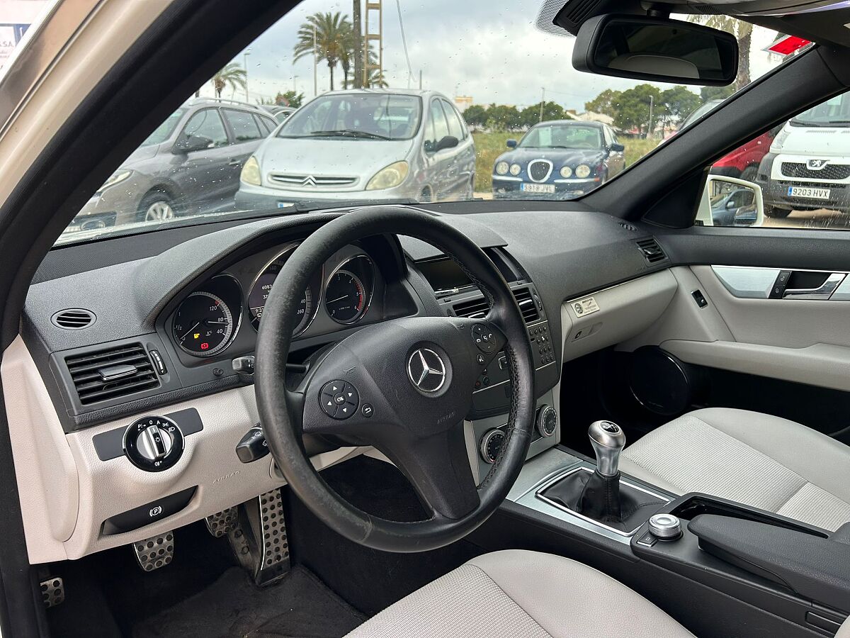 MERCEDES C220 CDI AVANTGARDE ESTATE SPANISH LHD IN SPAIN 231000 MILES 2010